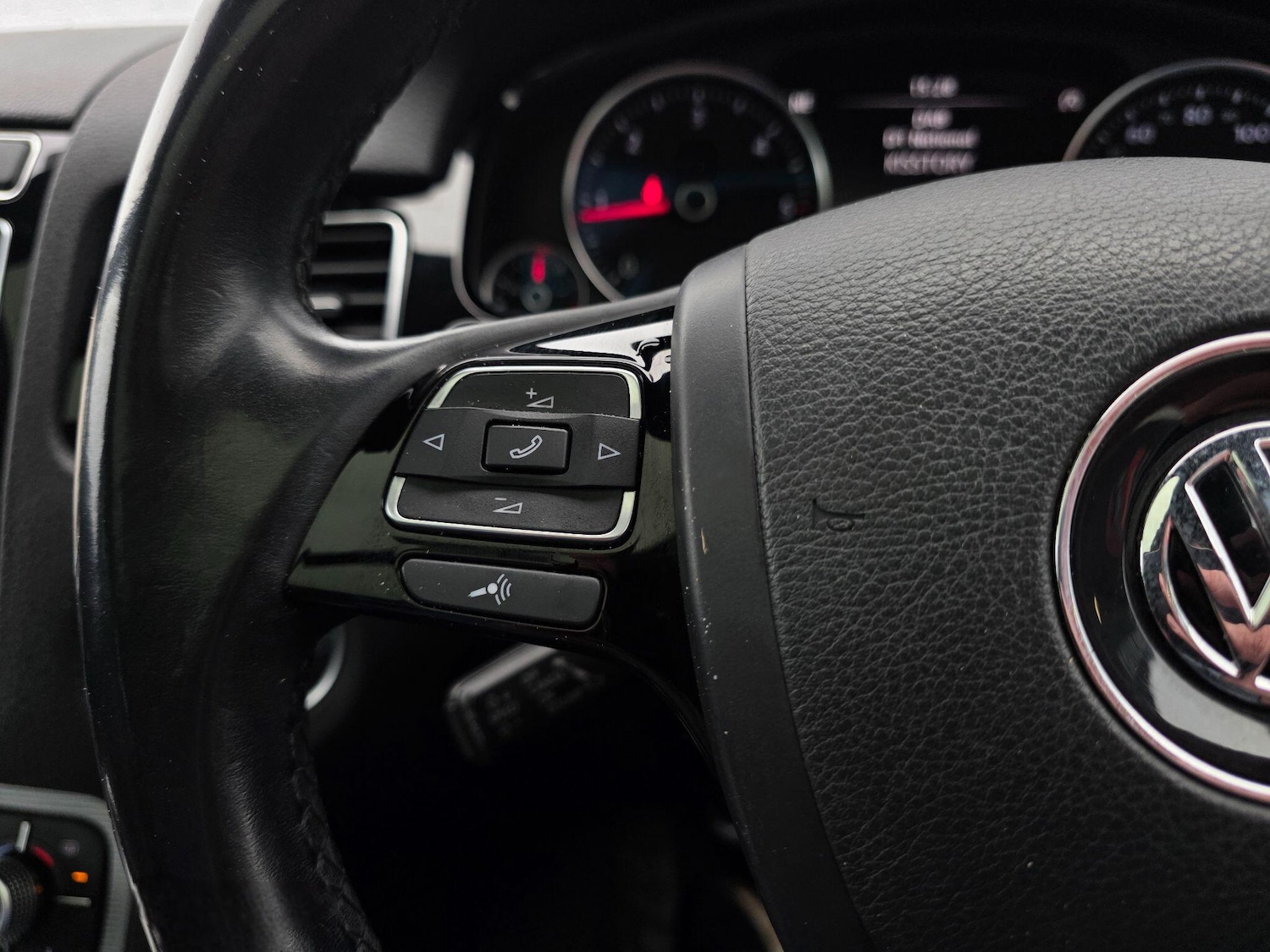 Used Volkswagen Touareg for sale - 77625923: Photo 40