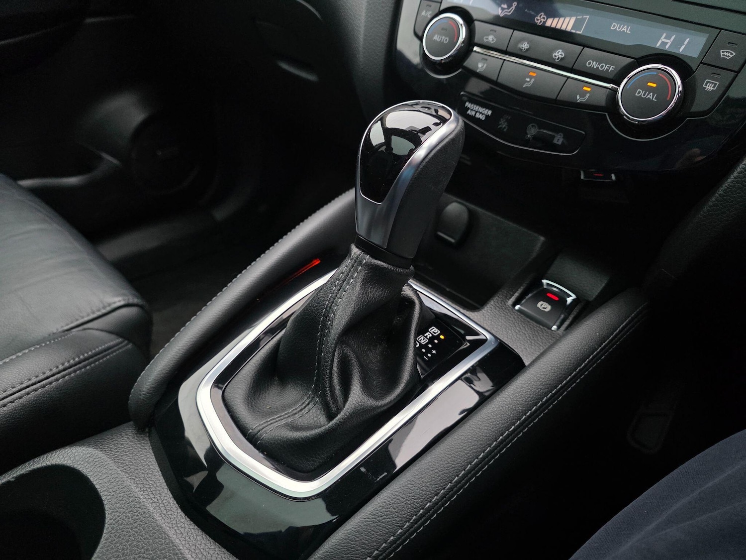 Used Nissan Qashqai 2017 for sale - 77425101: Photo 24