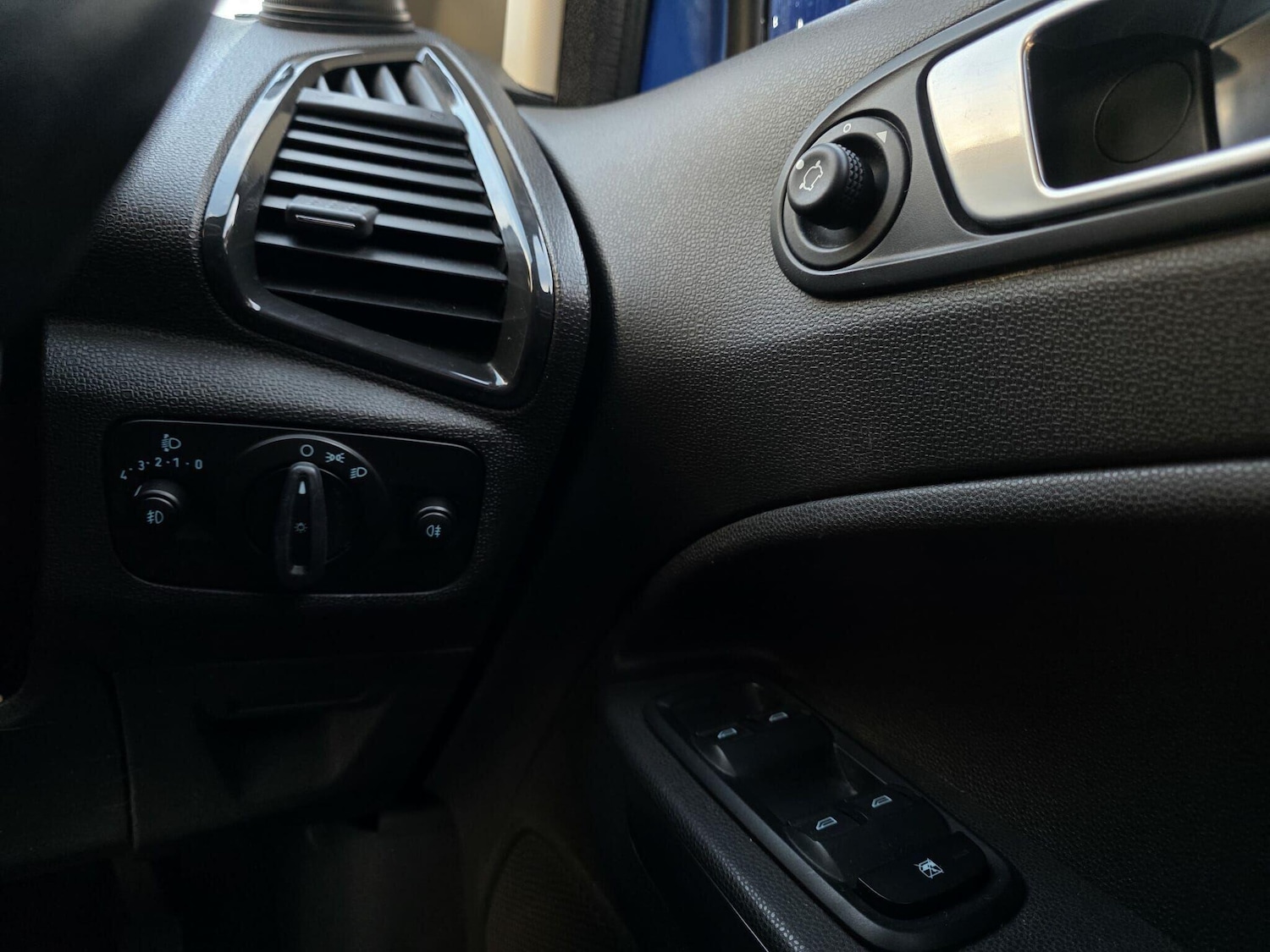 Used Ford Ecosport 2014 for sale - 76632775: Photo 29