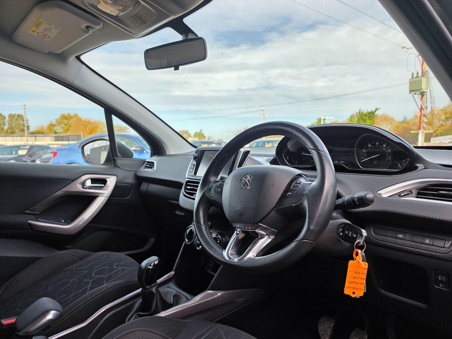 Used Peugeot 2008 2015 for sale - 76898560: Photo 13