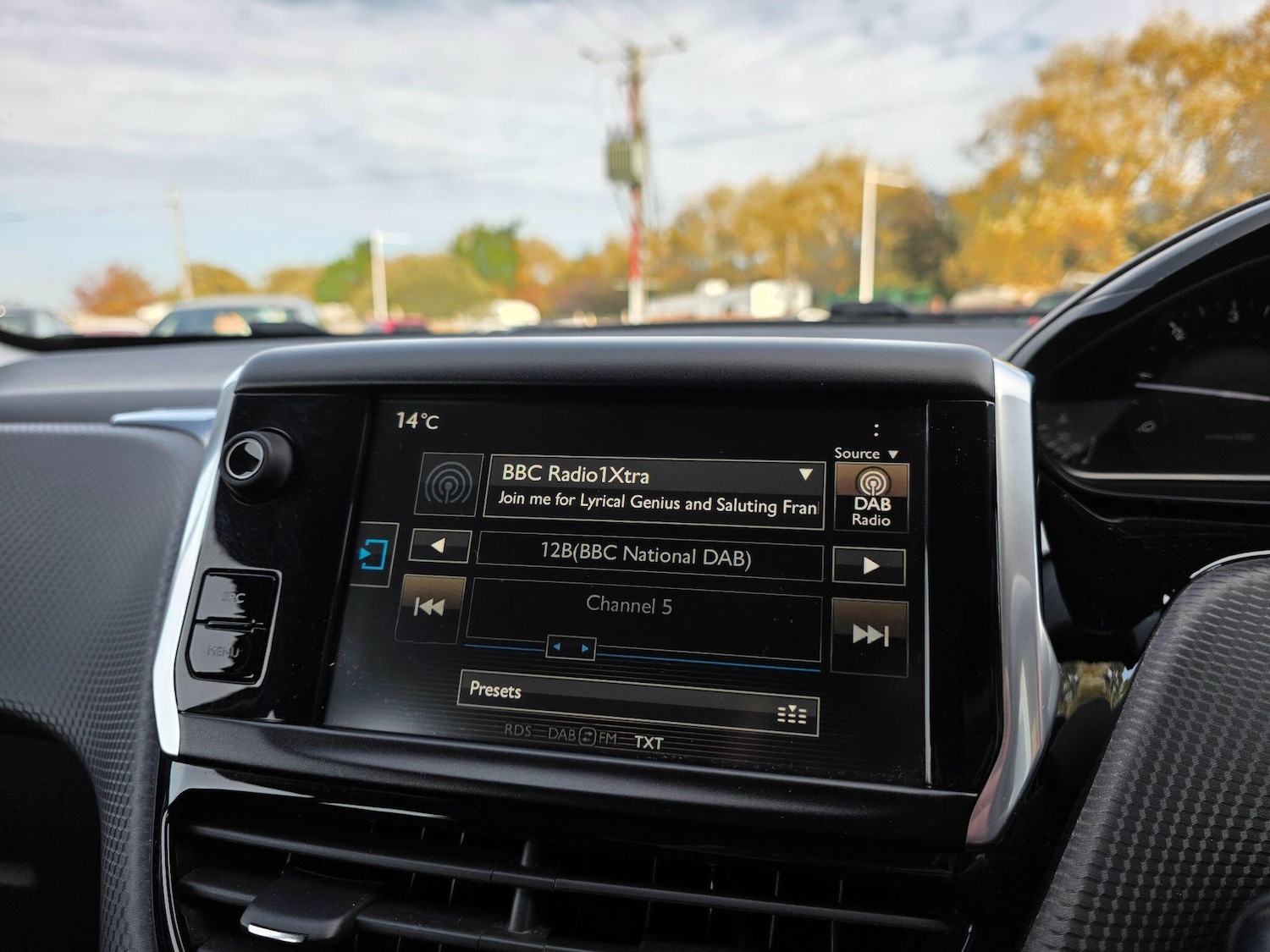 Used Peugeot 2008 2015 for sale - 76898560: Photo 25