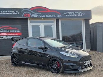 Used Ford Fiesta 2015 for sale - 77598354: Photo