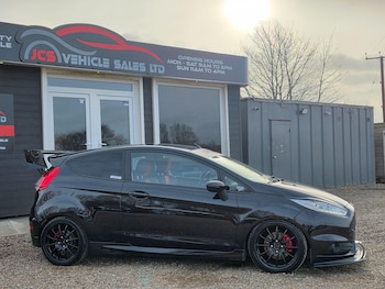 Used Ford Fiesta 2015 for sale - 77598354: Photo