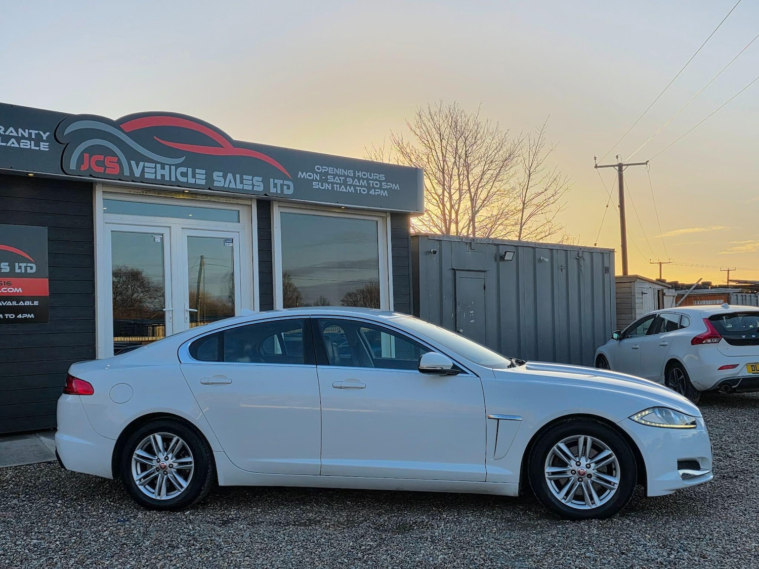 Used Jaguar XF 2013 for sale - 77163424: Photo 4