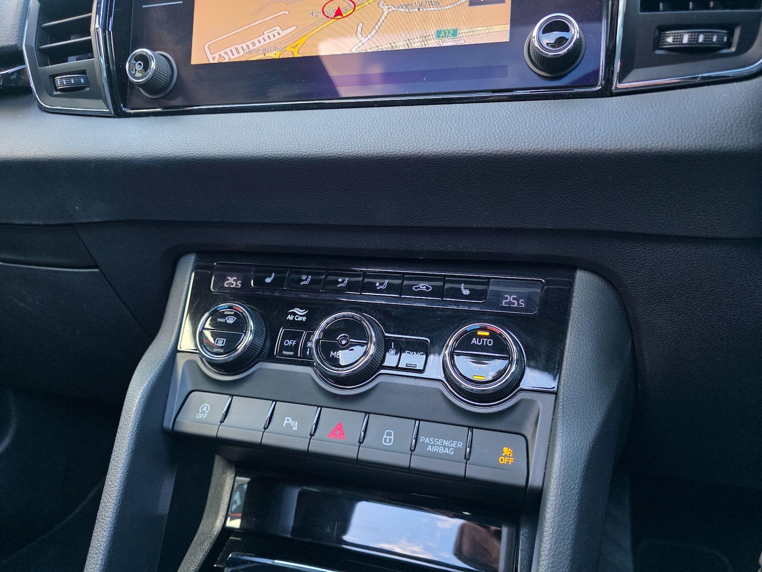 Used Skoda Karoq 2020 for sale - 76599471: Photo 24