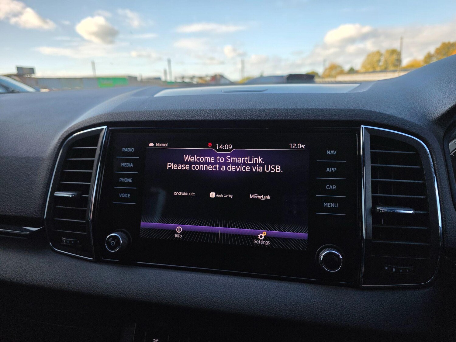 Used Skoda Karoq 2020 for sale - 76599471: Photo 33