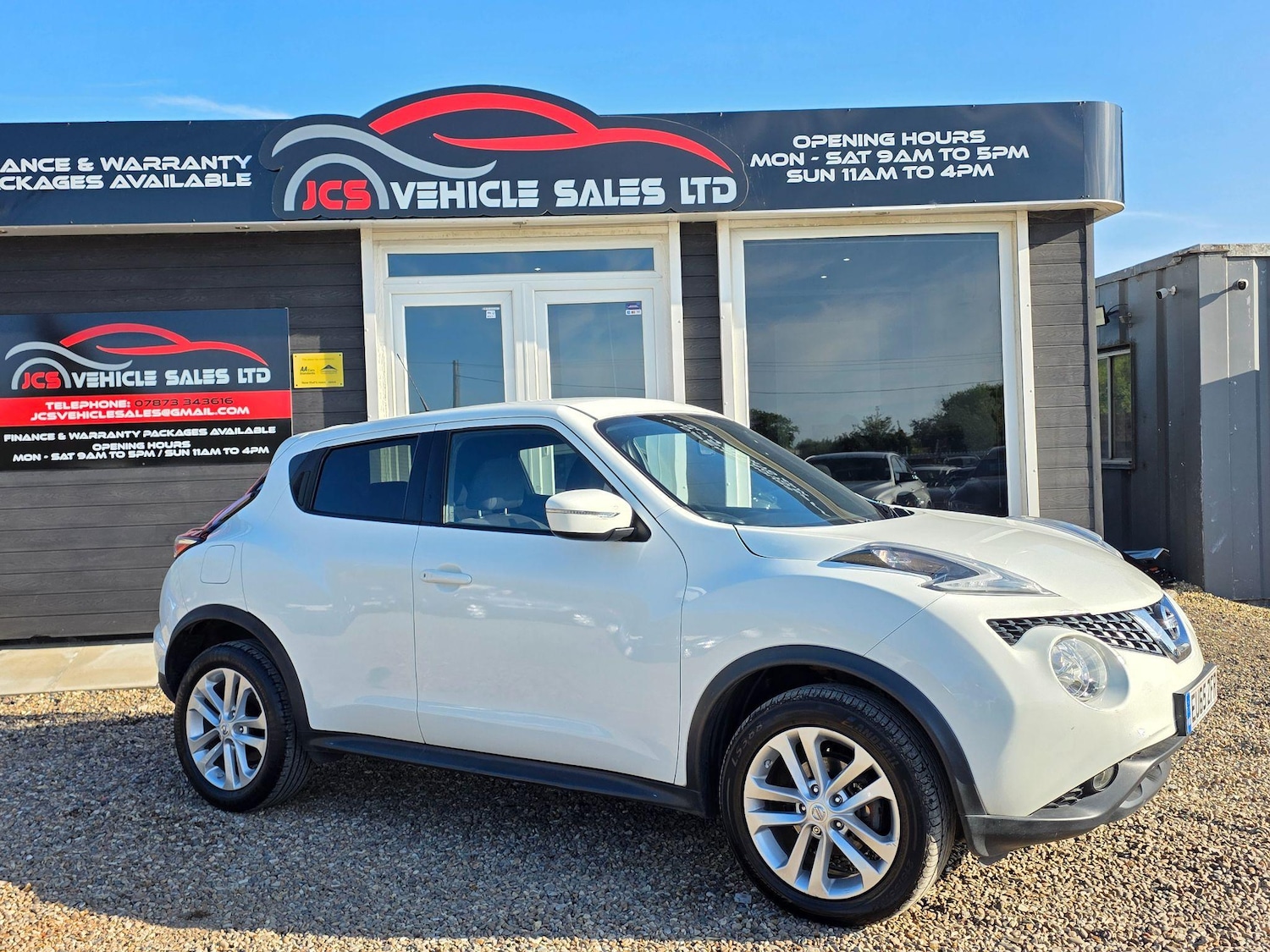 Used Nissan Juke 2015 for sale - 76632906: Photo 2