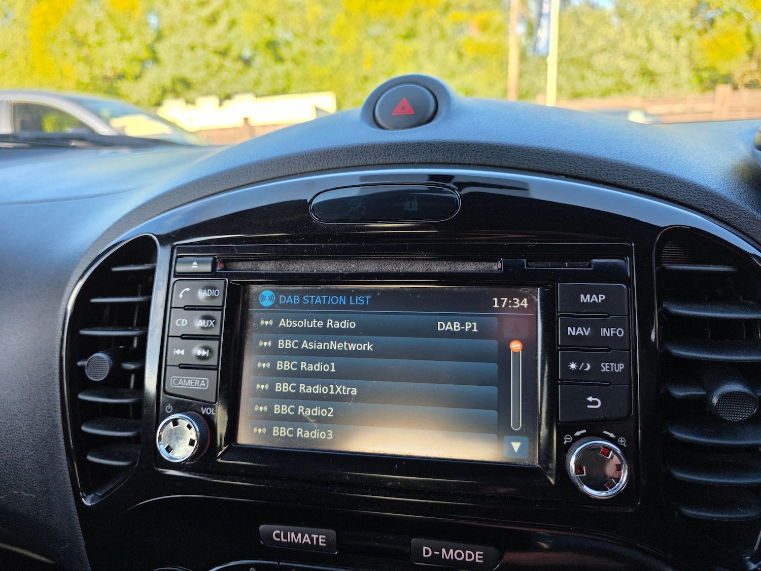 Used Nissan Juke 2015 for sale - 76632906: Photo 26