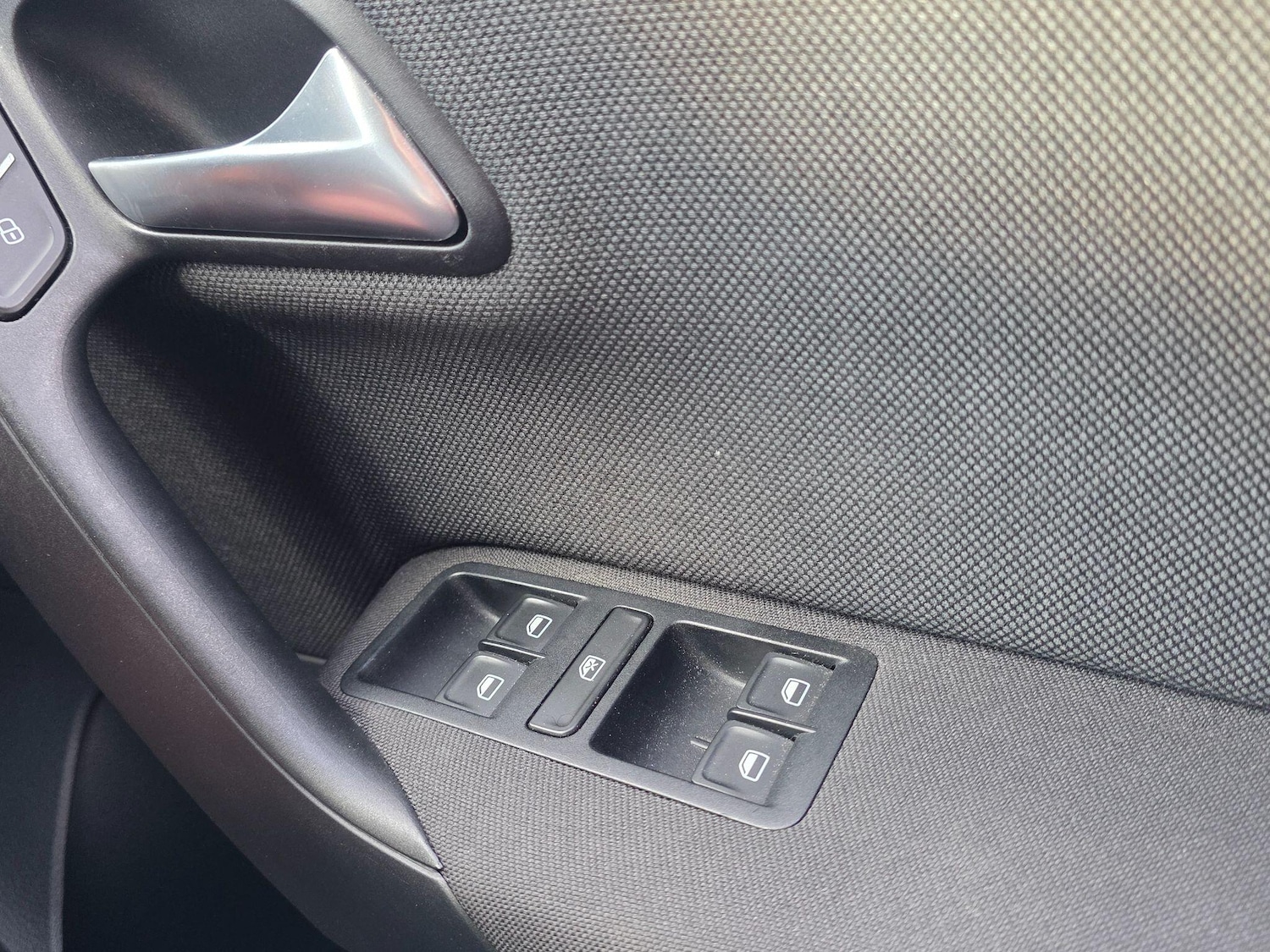 Used Volkswagen Polo 2016 for sale - 76599475: Photo 33