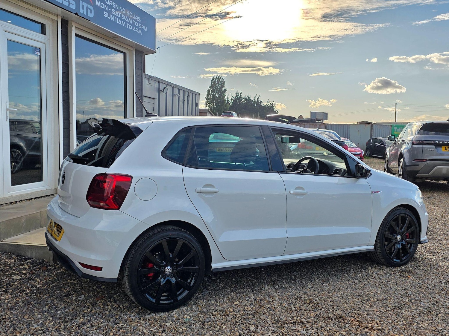 Used Volkswagen Polo 2016 for sale - 76599475: Photo 4
