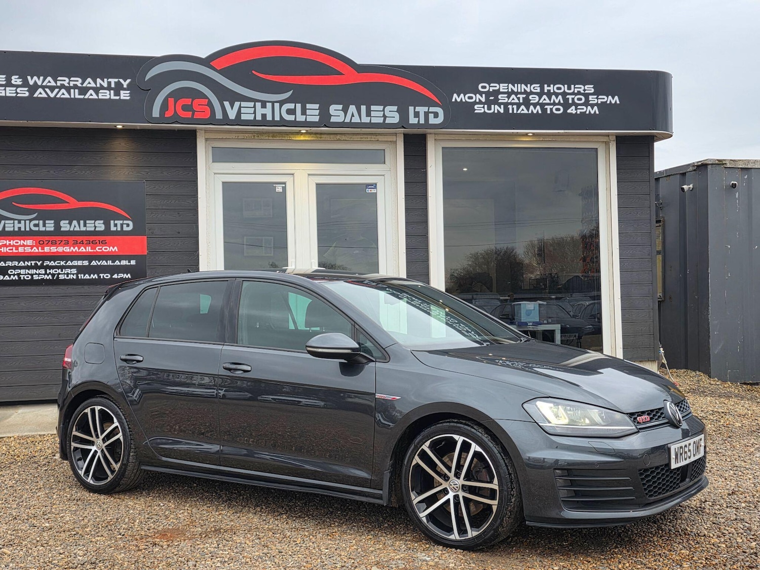 Used Volkswagen Golf 2015 for sale - 76964949: Photo 2