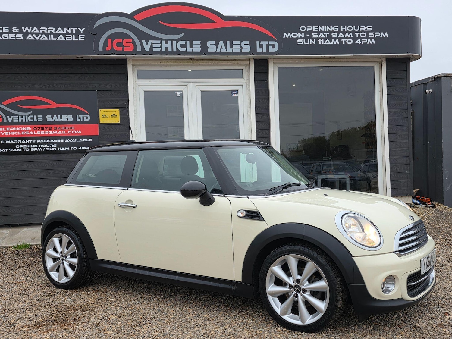 Used MINI Hatch 2011 for sale - 76599455: Photo 2