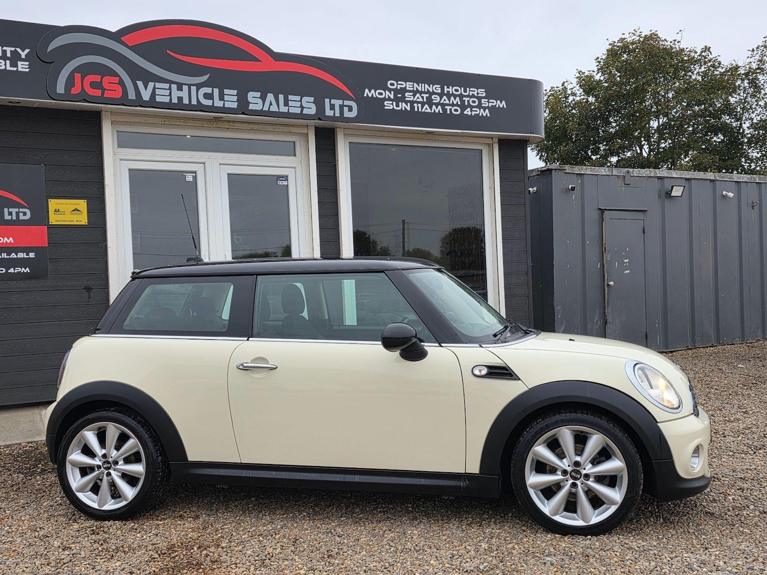 Used MINI Hatch 2011 for sale - 76599455: Photo 3