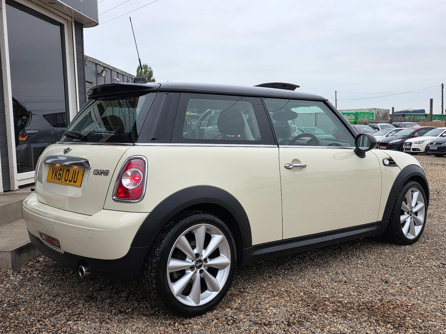 Used MINI Hatch 2011 for sale - 76599455: Photo 5