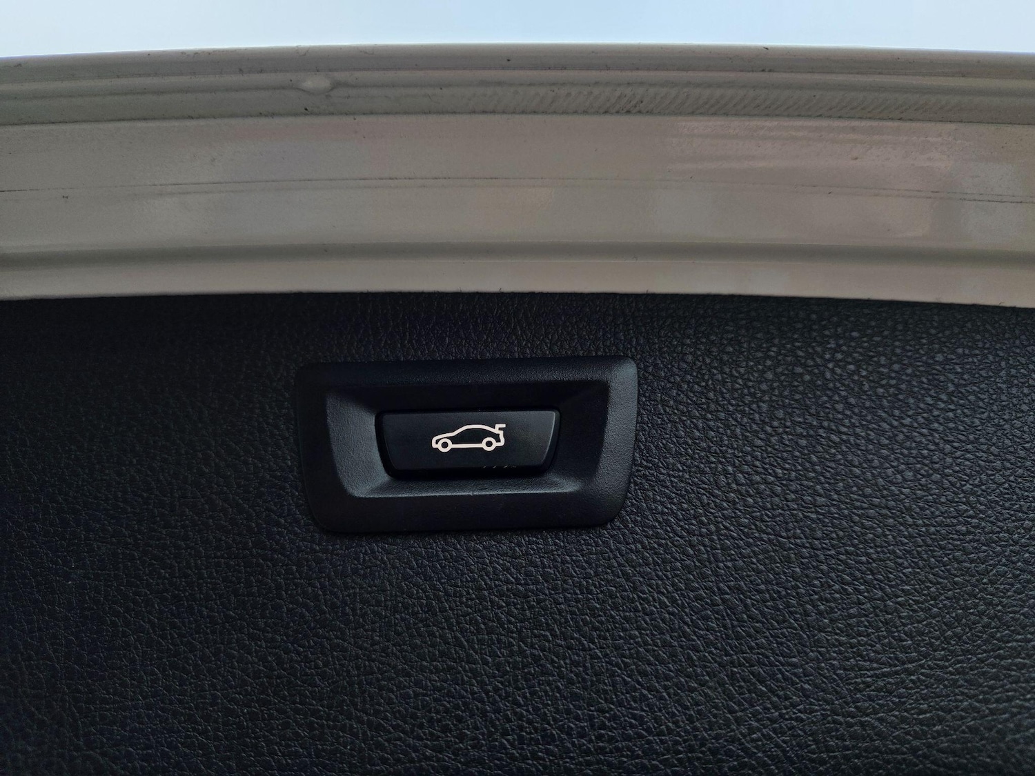 Used BMW 3 Series 2018 for sale - 77266602: Photo 18