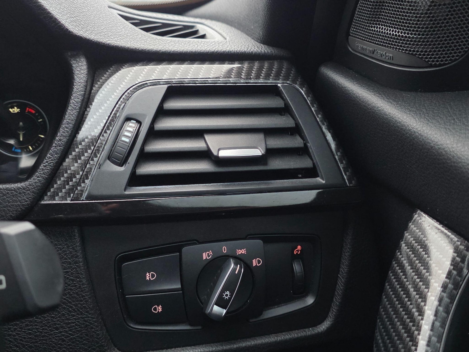 Used BMW 3 Series 2018 for sale - 77266602: Photo 42