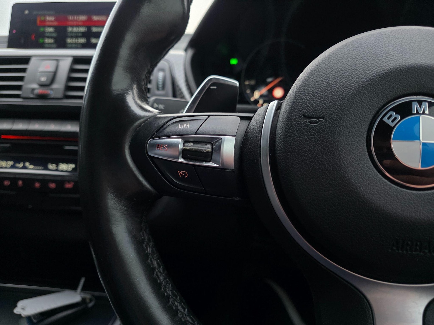 Used BMW 3 Series 2018 for sale - 77266602: Photo 45