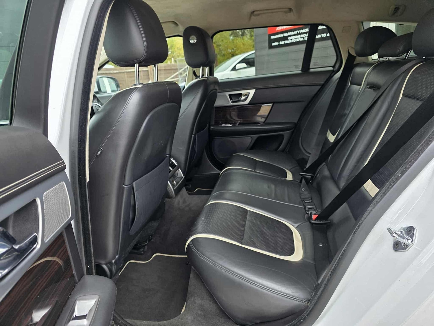 Used Jaguar XF 2014 for sale - 76599428: Photo 17