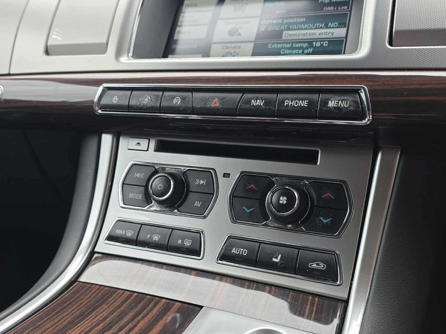 Used Jaguar XF 2014 for sale - 76599428: Photo 23