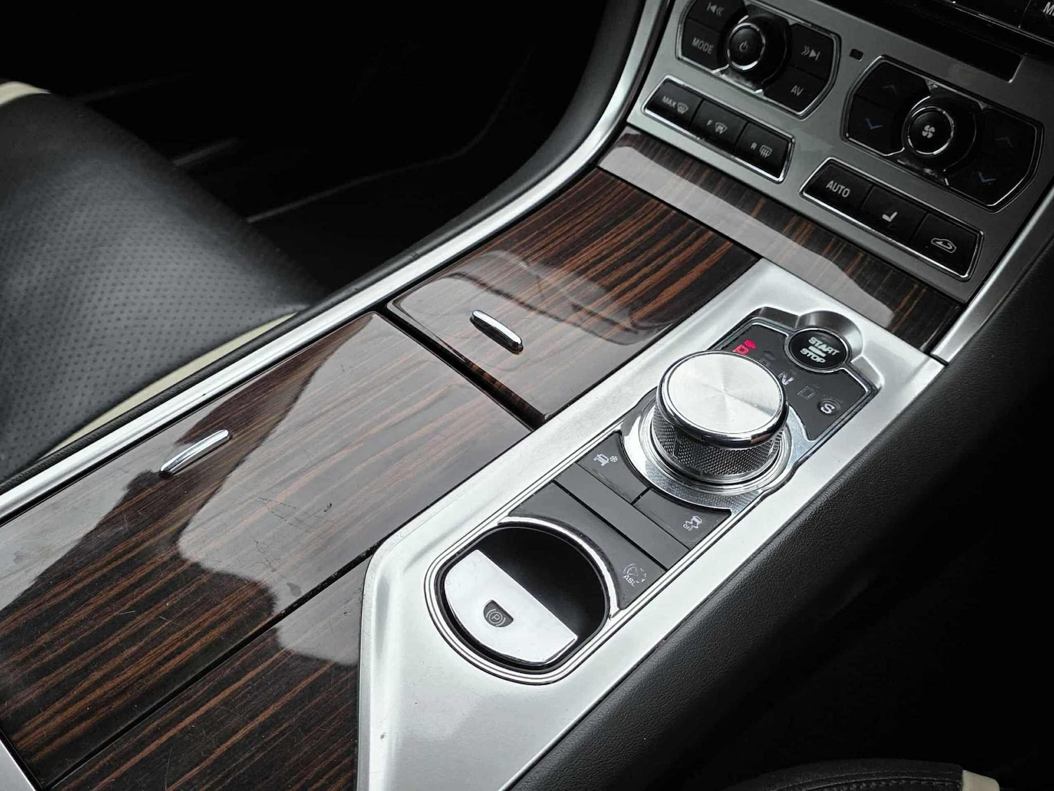 Used Jaguar XF 2014 for sale - 76599428: Photo 24