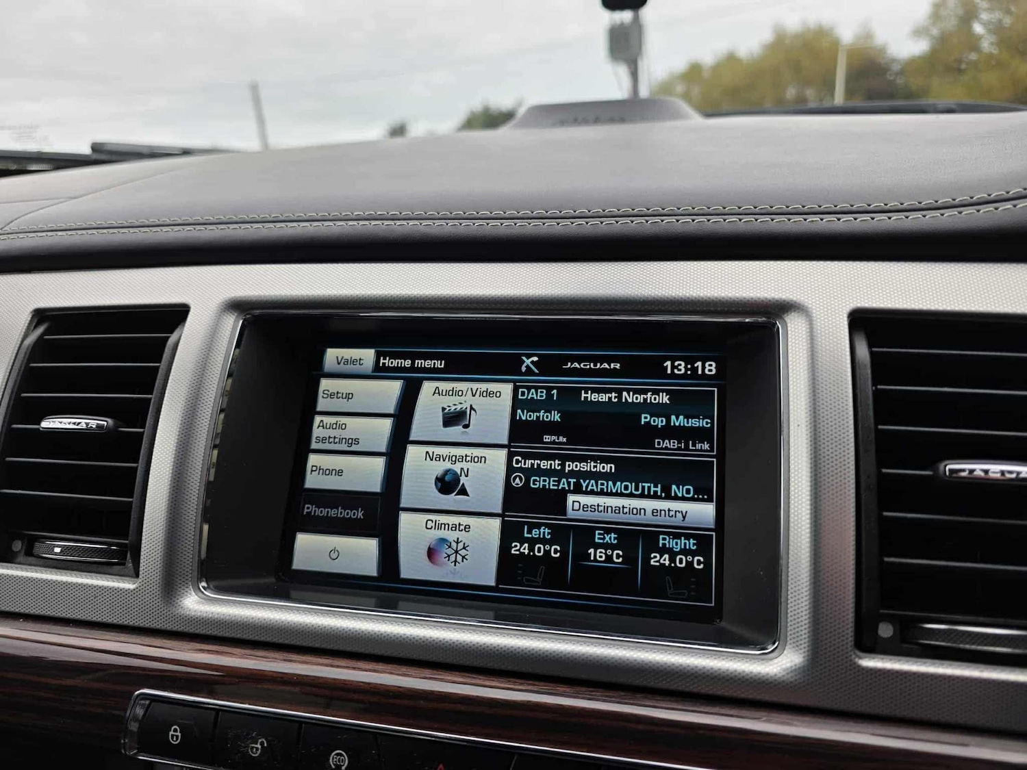 Used Jaguar XF 2014 for sale - 76599428: Photo 27