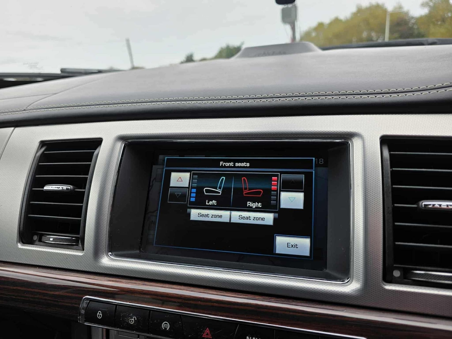 Used Jaguar XF 2014 for sale - 76599428: Photo 28