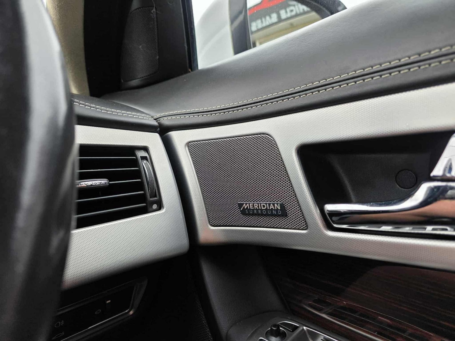 Used Jaguar XF 2014 for sale - 76599428: Photo 32