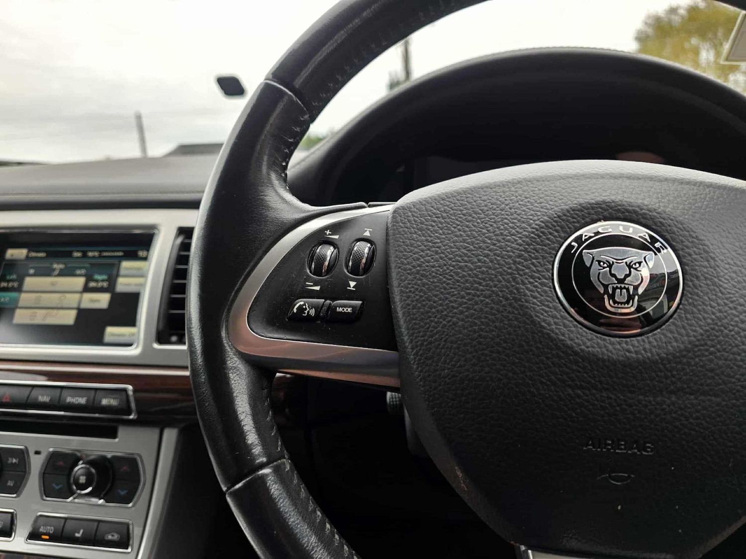 Used Jaguar XF 2014 for sale - 76599428: Photo 37