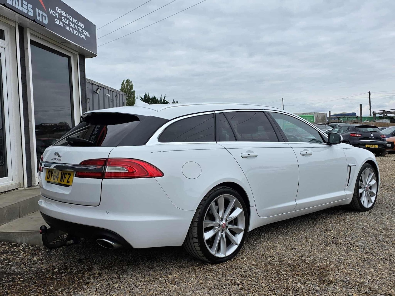 Used Jaguar XF 2014 for sale - 76599428: Photo 4