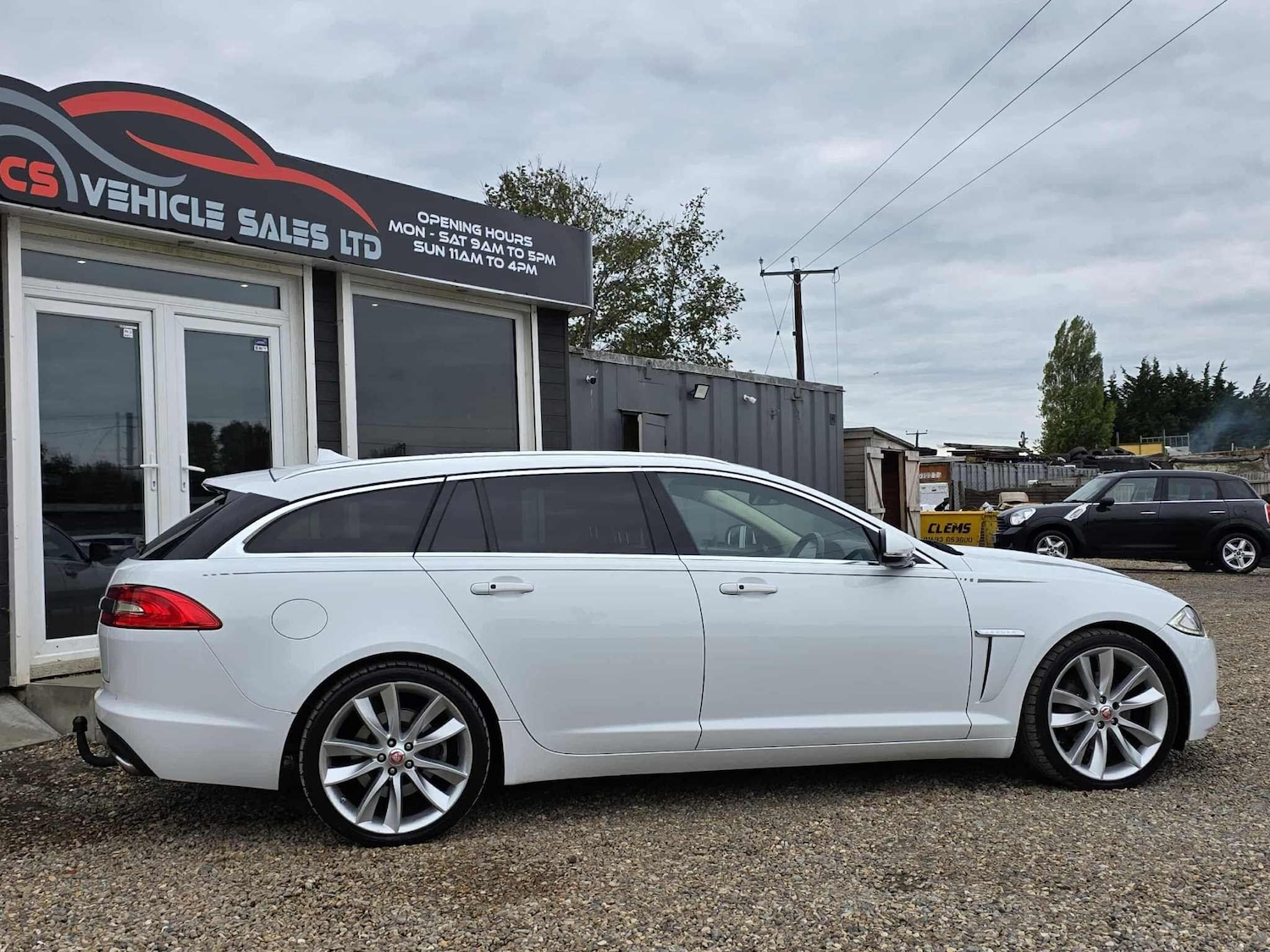 Used Jaguar XF 2014 for sale - 76599428: Photo 5