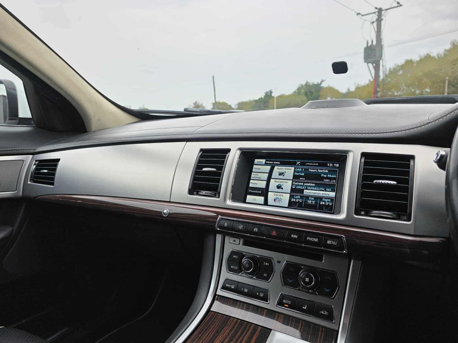 Used Jaguar XF 2014 for sale - 76990330: Photo 26