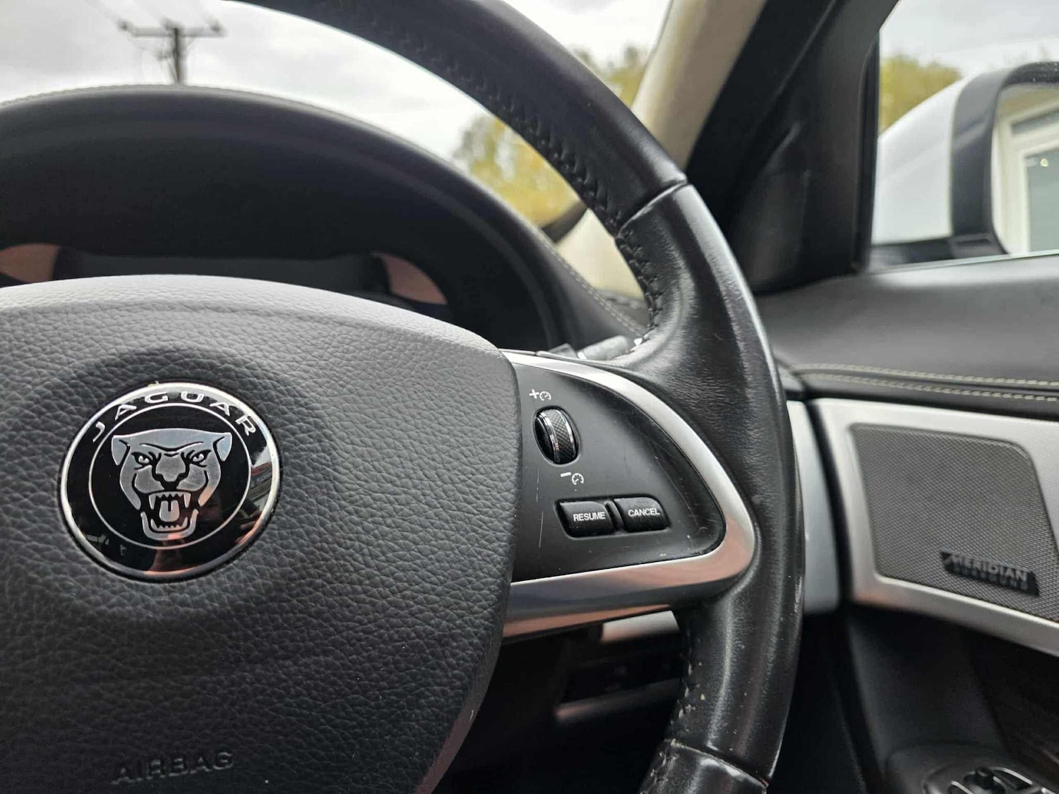 Used Jaguar XF 2014 for sale - 76990330: Photo 38