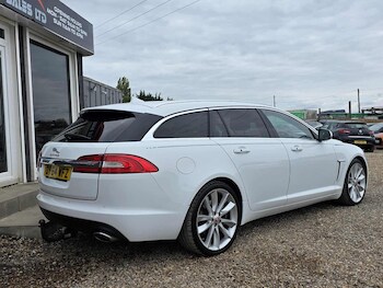 Used Jaguar XF 2014 for sale - 76990330: Photo