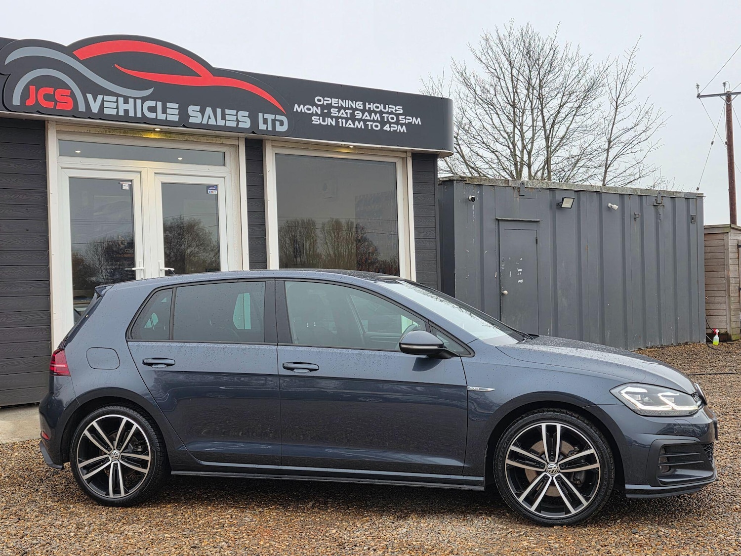 Used Volkswagen Golf 2018 for sale - 77021004: Photo 3