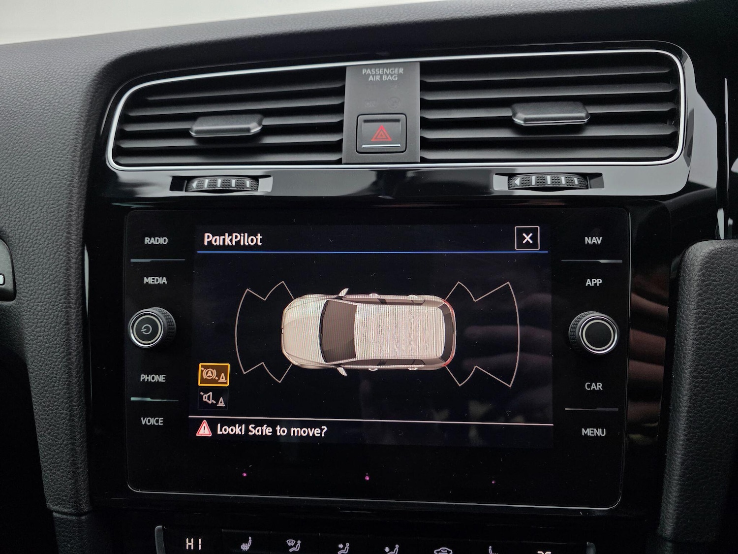 Used Volkswagen Golf 2018 for sale - 77021004: Photo 32