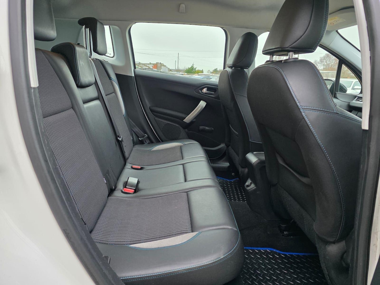 Used Peugeot 2008 2015 for sale - 77166668: Photo 15