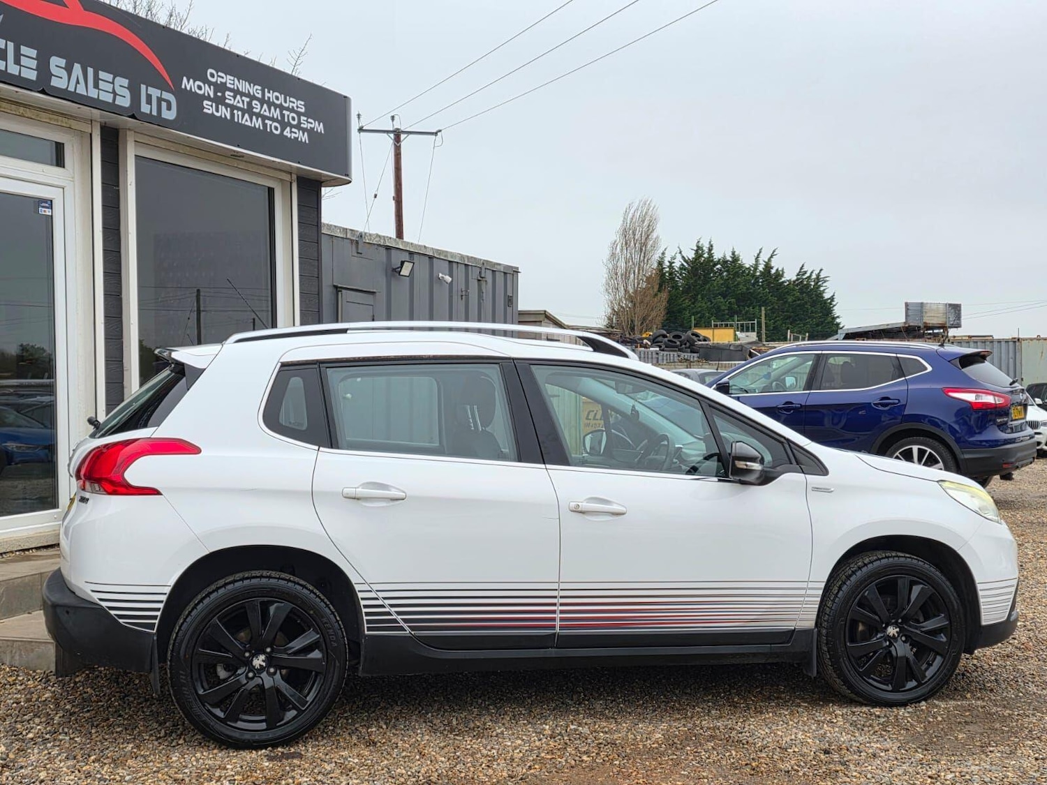 Used Peugeot 2008 2015 for sale - 77166668: Photo 3