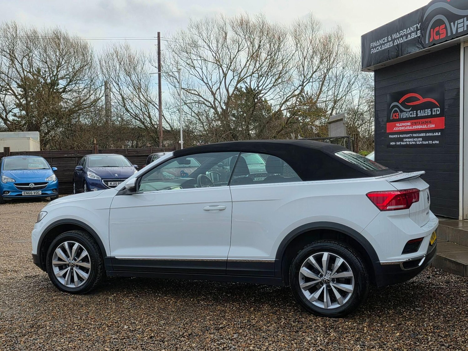 Used Volkswagen T-Roc for sale - 77695705: Photo 11