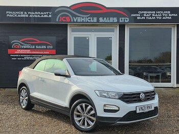 Used Volkswagen T-Roc 2021 for sale - 77695705: Photo