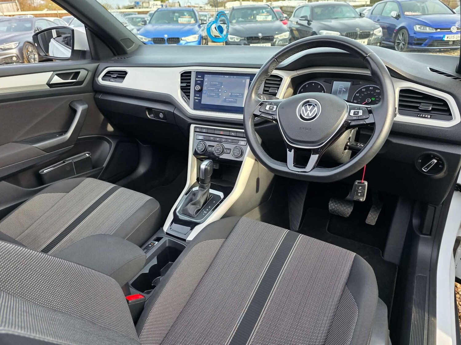 Used Volkswagen T-Roc for sale - 77695705: Photo 25