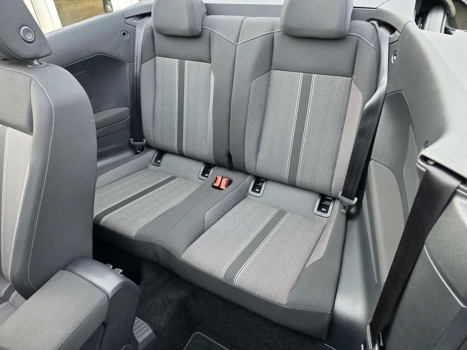 Used Volkswagen T-Roc for sale - 77695705: Photo 28