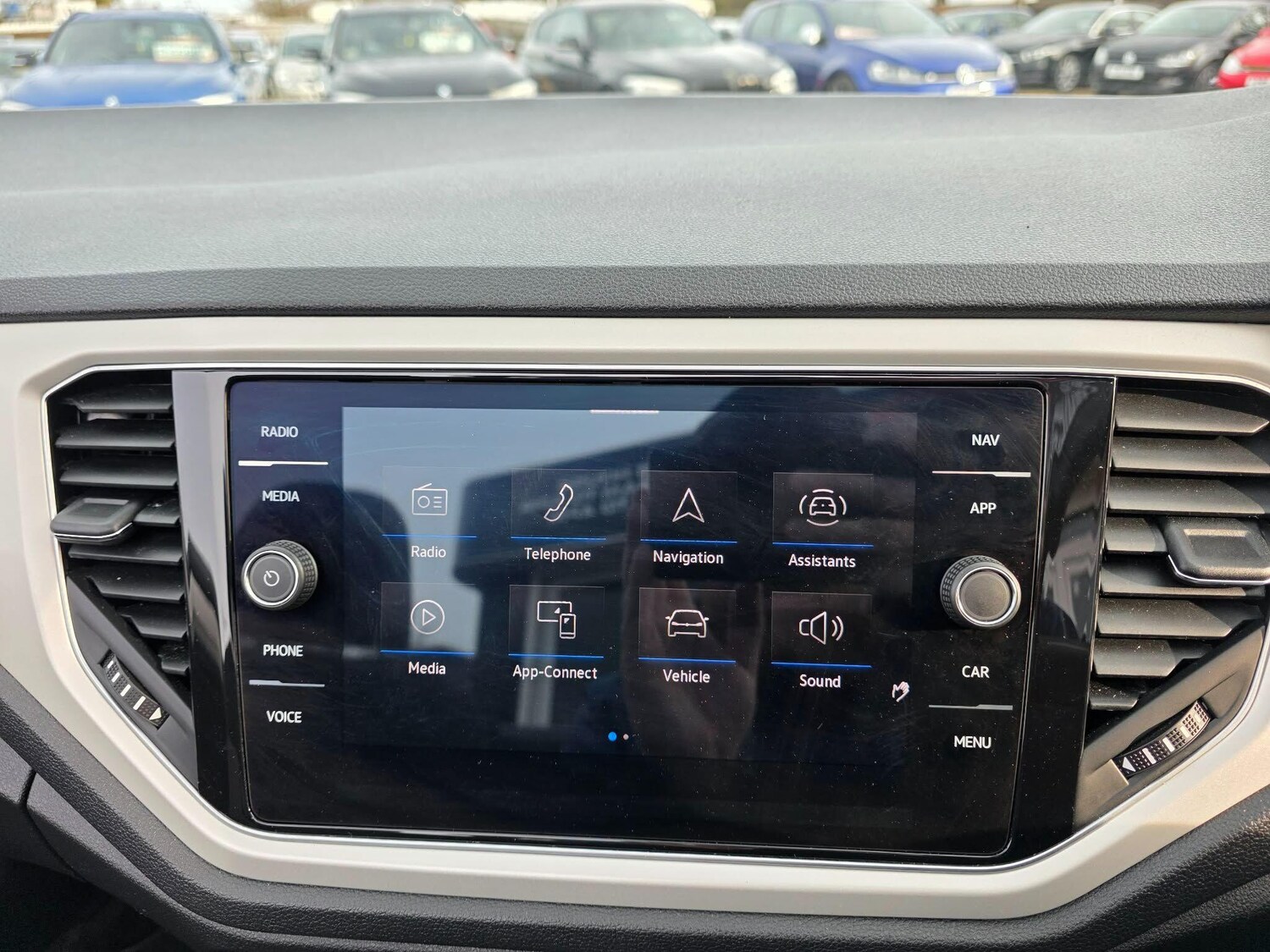 Used Volkswagen T-Roc for sale - 77695705: Photo 41