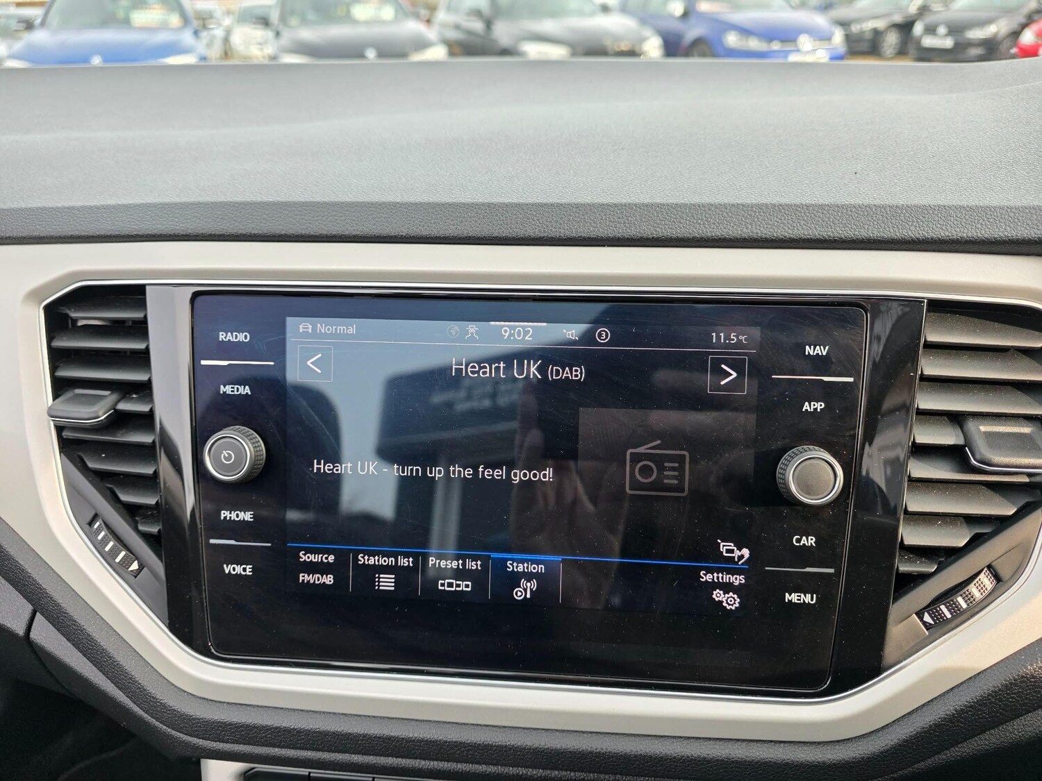 Used Volkswagen T-Roc for sale - 77695705: Photo 42