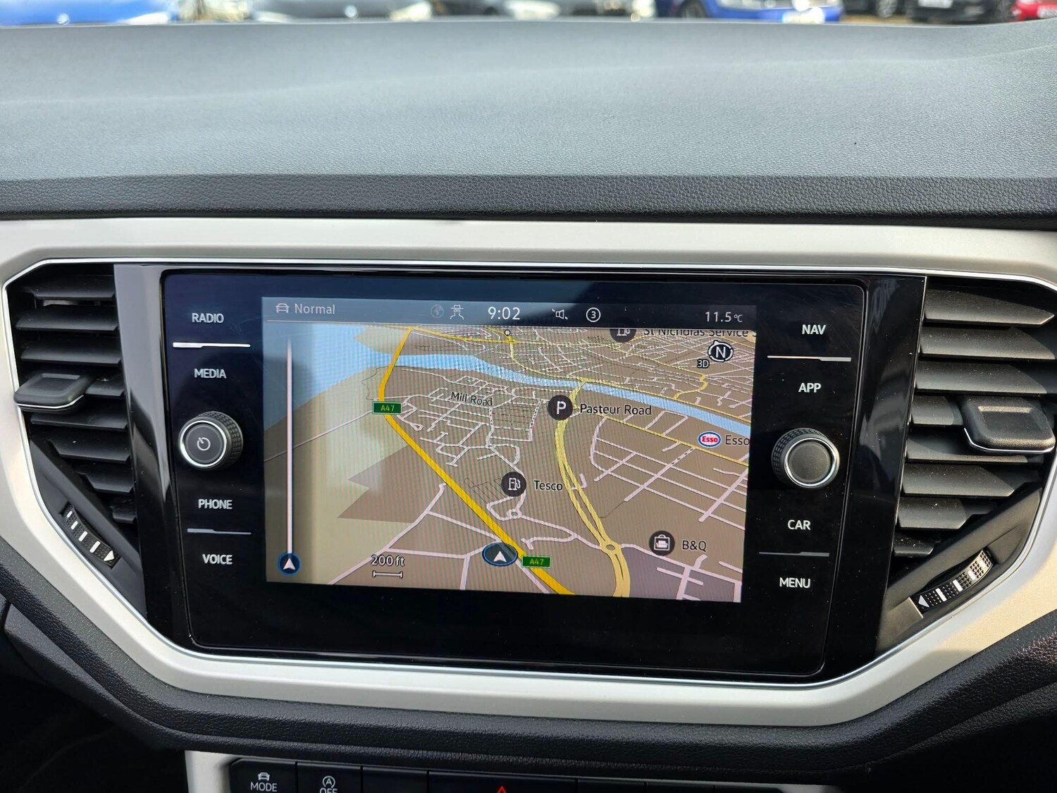 Used Volkswagen T-Roc for sale - 77695705: Photo 43