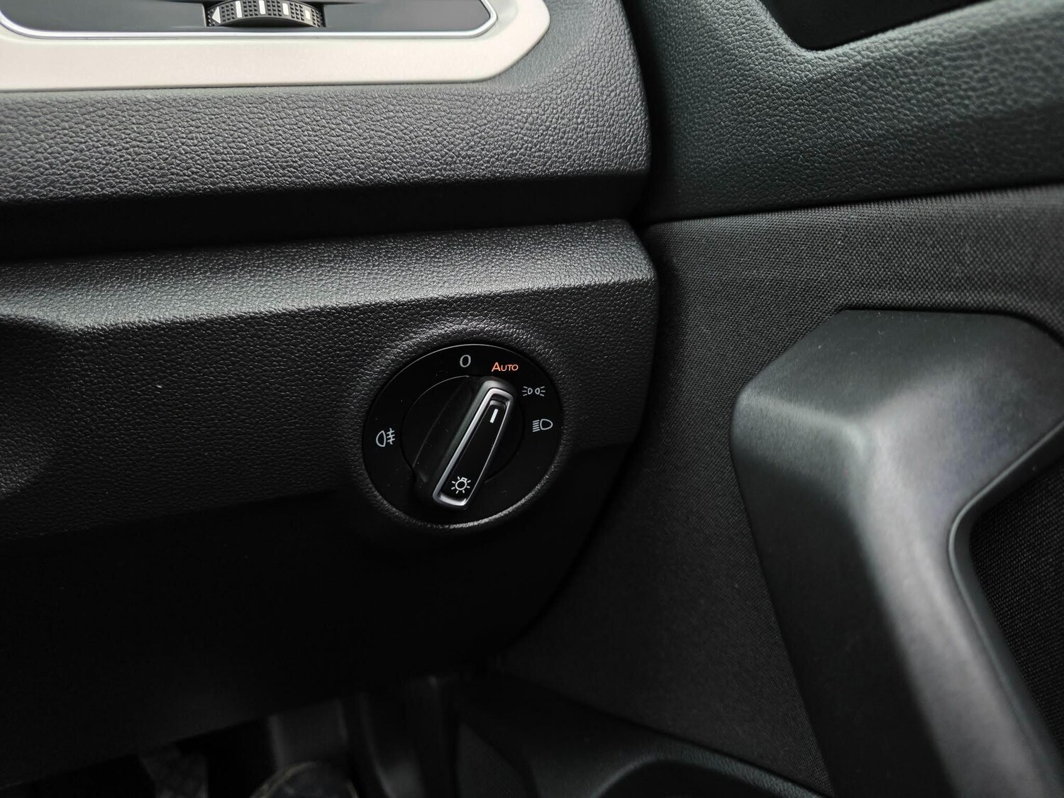 Used Volkswagen T-Roc for sale - 77695705: Photo 44