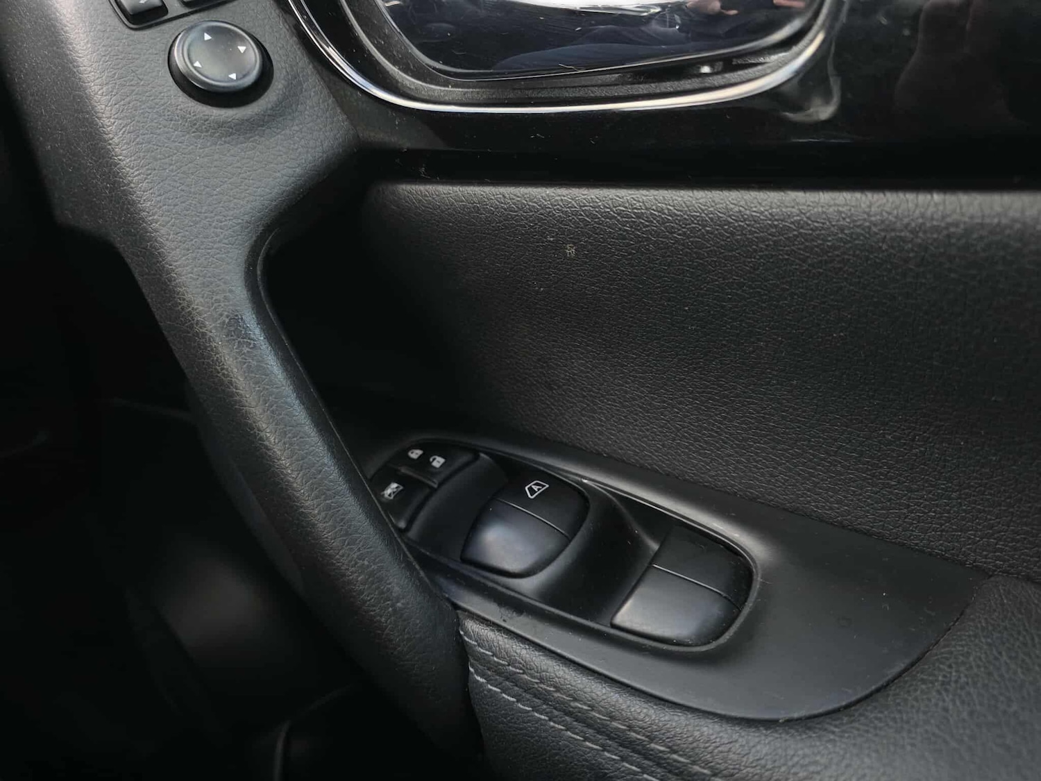 Used Nissan Qashqai 2017 for sale - 76992720: Photo 30