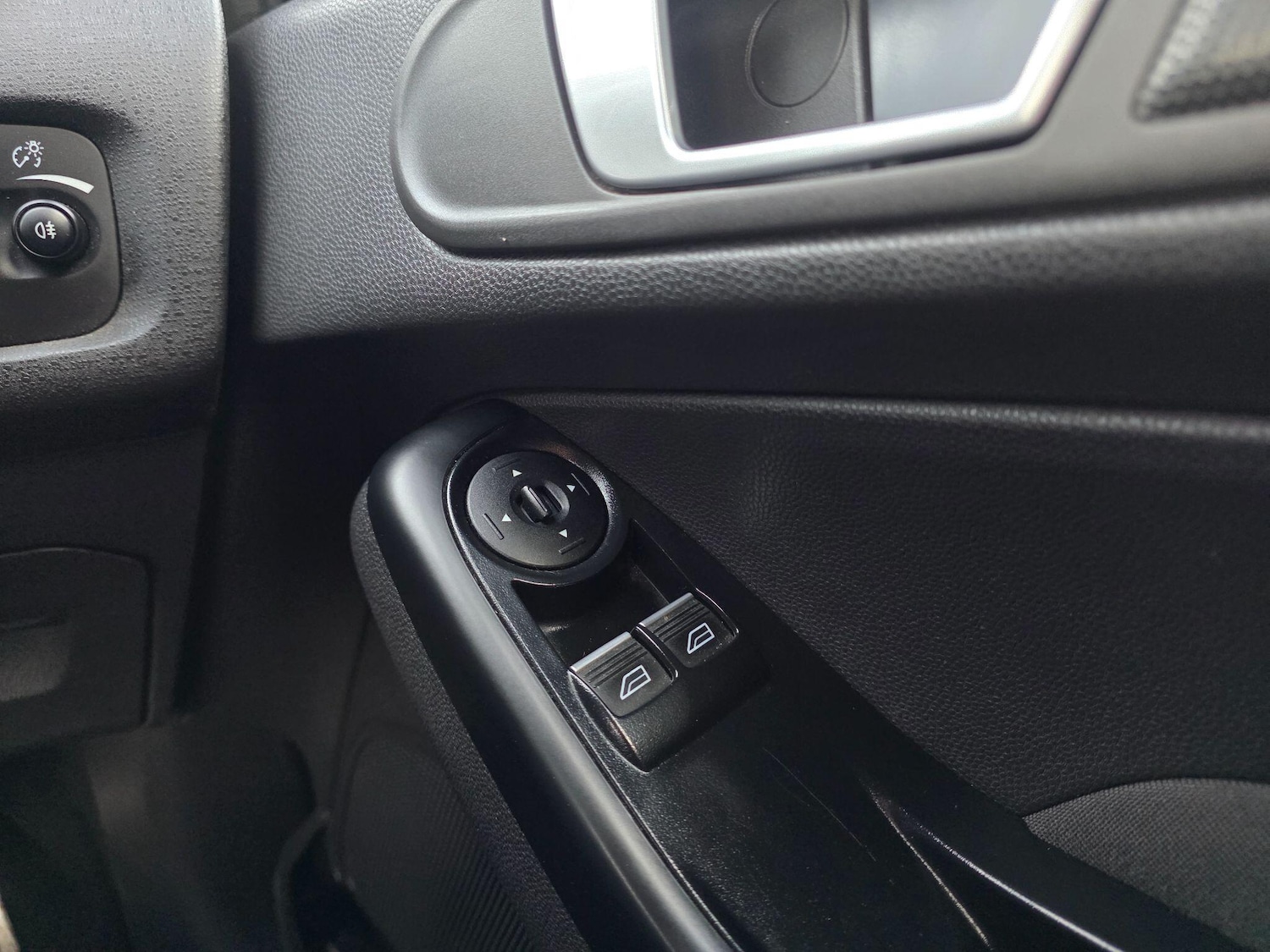 Used Ford Fiesta 2014 for sale - 77057498: Photo 25