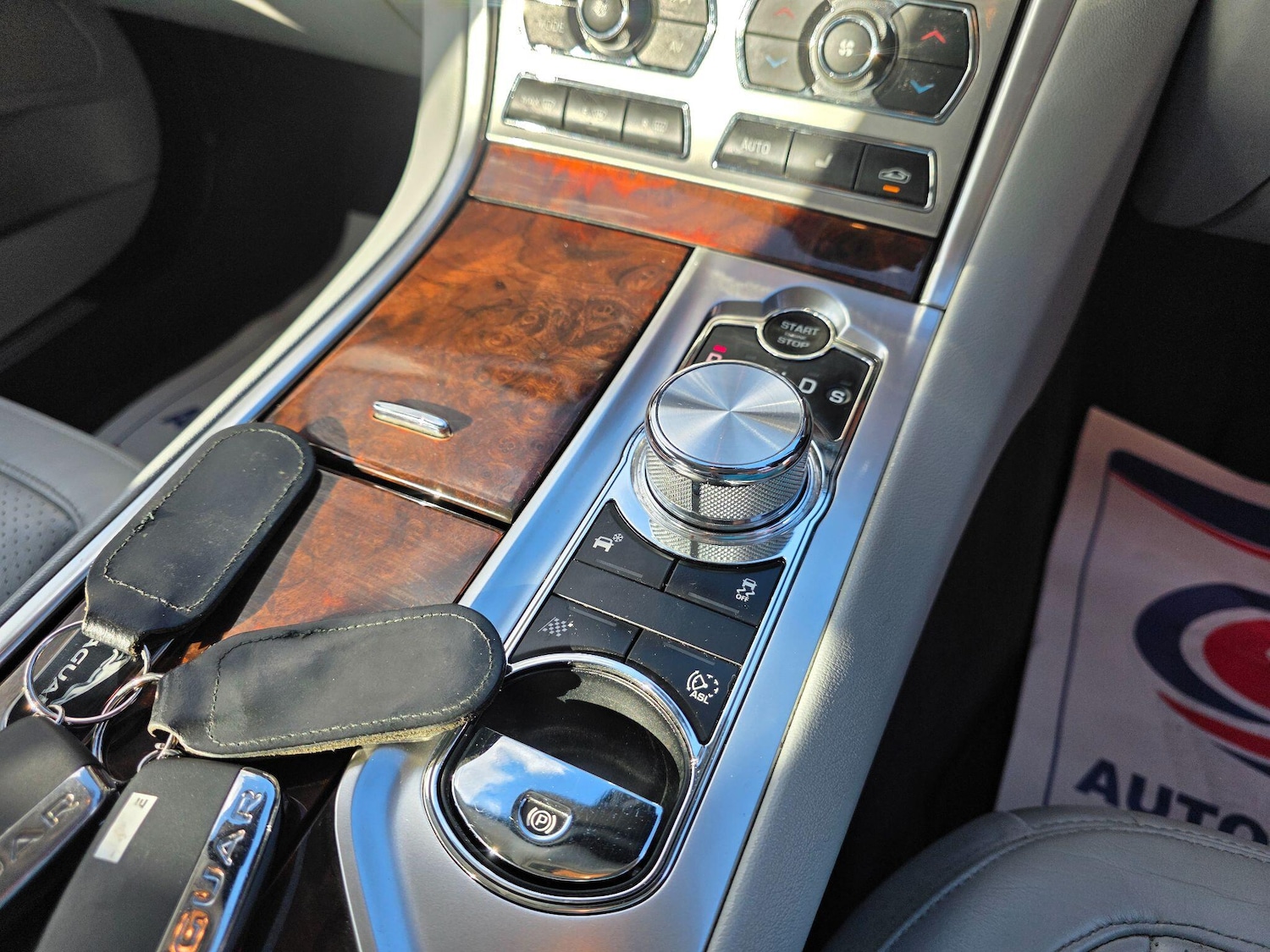 Used Jaguar XF 2014 for sale - 76599410: Photo 27