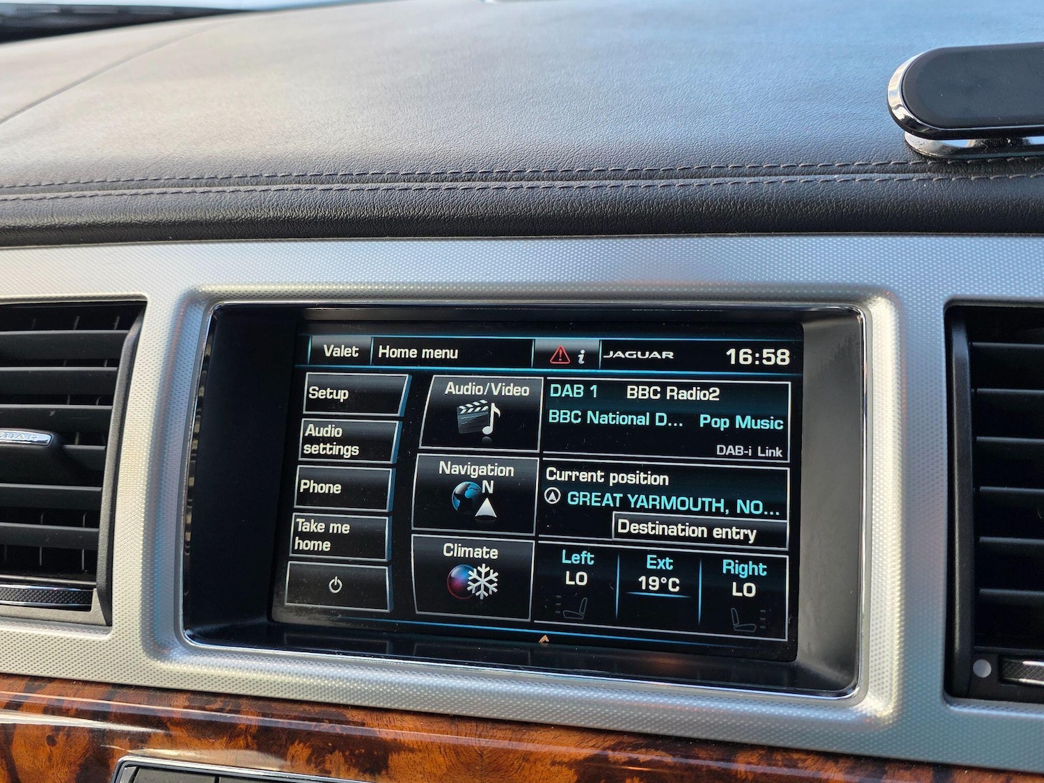 Used Jaguar XF 2014 for sale - 76599410: Photo 33