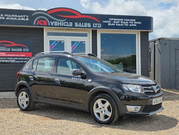 Used Dacia Sandero Stepway 2015 for sale - 78810324: Photo